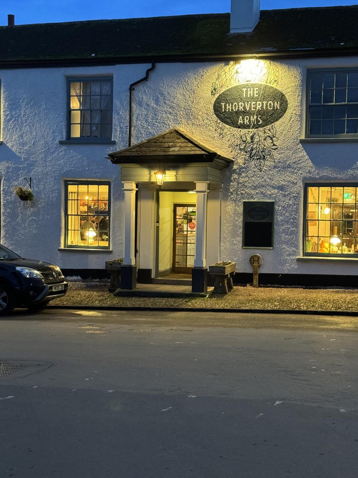 Thorverton Arms Zimmer foto